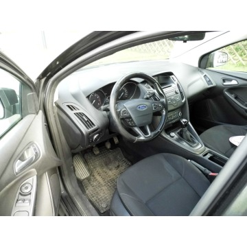 Ford Focus  Sedan/Limuzyna 2018,  1.6 benzyna - Na sprzedaż za 29 900 zł - Łódź - zdjęcie 9