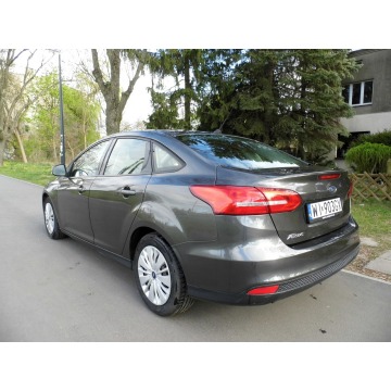 Ford Focus  Sedan/Limuzyna 2018,  1.6 benzyna - Na sprzedaż za 29 900 zł - Łódź - zdjęcie 3