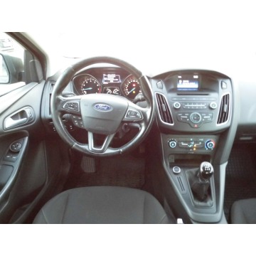 Ford Focus  Sedan/Limuzyna 2018,  1.6 benzyna - Na sprzedaż za 29 900 zł - Łódź - zdjęcie 8