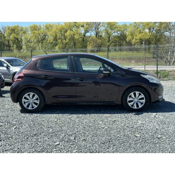 Peugeot 208  Hatchback 2012,  1.2 benzyna - Na sprzedaż za 15 900 zł - Wrocław - zdjęcie 10
