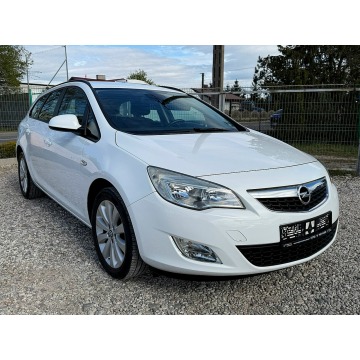 Opel Astra  Kombi 2011,  1.4 benzyna - Na sprzedaż za 14 900 zł - Kutno - zdjęcie 4