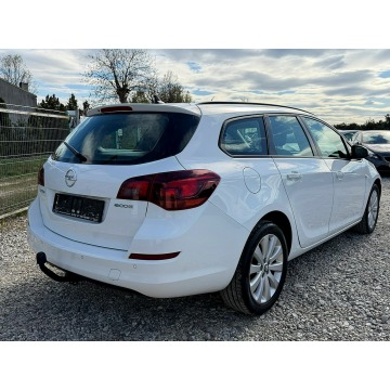 Opel Astra  Kombi 2011,  1.4 benzyna - Na sprzedaż za 14 900 zł - Kutno - zdjęcie 5