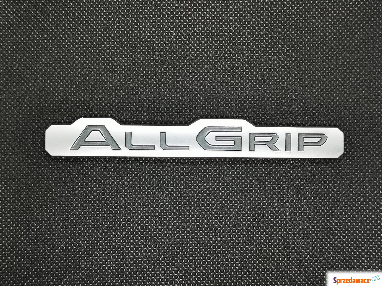 Emblemat napis All Grip Suzuki...