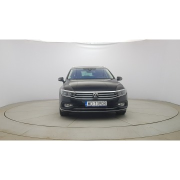 Volkswagen Passat 2022,  2.0 benzyna, automat - Na sprzedaż za 124 850 zł - Warszawa - zdjęcie 2