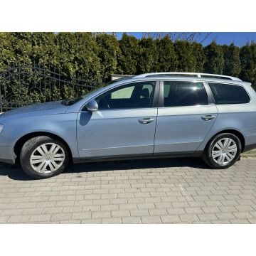 Volkswagen Passat  Kombi 2009,  1.8 benzyna - Na sprzedaż za 13 300 zł - Wejherowo - zdjęcie 2