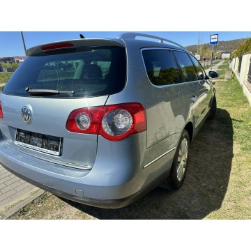 Volkswagen Passat  Kombi 2009,  1.8 benzyna - Na sprzedaż za 13 300 zł - Wejherowo - zdjęcie 4