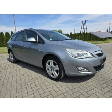 Opel Astra  Kombi 2011,  1.4 benzyna - Na sprzedaż za 12 900 zł - Kutno - zdjęcie 3