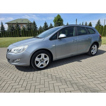 Opel Astra  Kombi 2011,  1.4 benzyna - Na sprzedaż za 12 900 zł - Kutno - zdjęcie 8