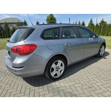 Opel Astra  Kombi 2011,  1.4 benzyna - Na sprzedaż za 12 900 zł - Kutno - zdjęcie 11