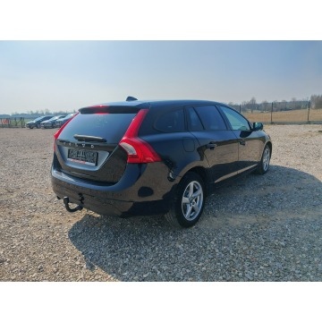 Volvo V60 2013,  1.6 diesel, automat - Na sprzedaż za 27 900 zł - Rawa Mazowiecka - zdjęcie 5