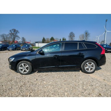 Volvo V60 2013,  1.6 diesel, automat - Na sprzedaż za 27 900 zł - Rawa Mazowiecka - zdjęcie 2