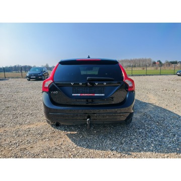 Volvo V60 2013,  1.6 diesel, automat - Na sprzedaż za 27 900 zł - Rawa Mazowiecka - zdjęcie 4
