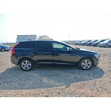Volvo V60 2013,  1.6 diesel, automat - Na sprzedaż za 27 900 zł - Rawa Mazowiecka - zdjęcie 6