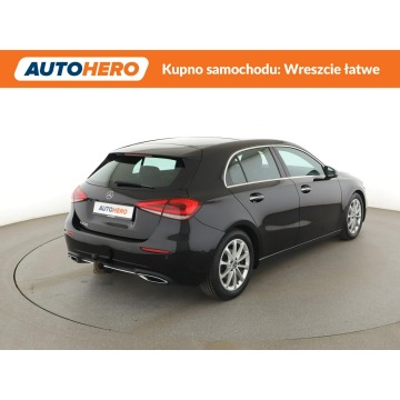 Mercedes - Benz A-klasa  Hatchback 2019,  1.3 benzyna, automat - Na sprzedaż za 72 700 zł - Warszawa - zdjęcie 7