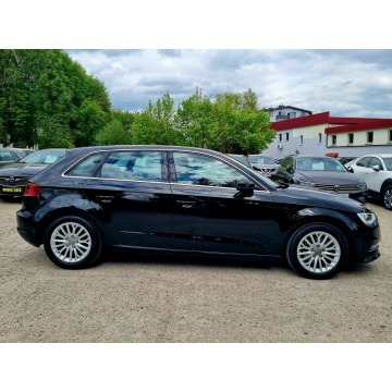 Audi A3  Hatchback 2016,  1.4 benzyna, automat - Na sprzedaż za 48 900 zł - Szczecin - zdjęcie 4