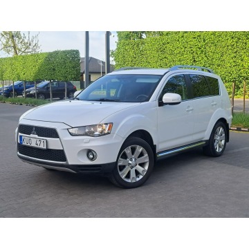 Mitsubishi Outlander  SUV 2011,  2.4 benzyna, automat - Na sprzedaż za 30 900 zł - Zwoleń - zdjęcie 5