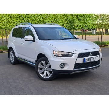 Mitsubishi Outlander  SUV 2011,  2.4 benzyna, automat - Na sprzedaż za 30 900 zł - Zwoleń - zdjęcie 2