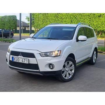 Mitsubishi Outlander  SUV 2011,  2.4 benzyna, automat - Na sprzedaż za 30 900 zł - Zwoleń - zdjęcie 4