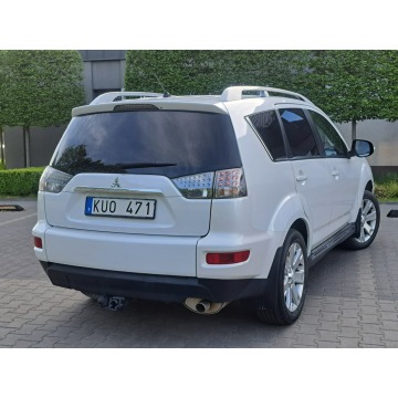 Mitsubishi Outlander  SUV 2011,  2.4 benzyna, automat - Na sprzedaż za 30 900 zł - Zwoleń - zdjęcie 10