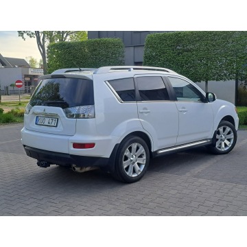 Mitsubishi Outlander  SUV 2011,  2.4 benzyna, automat - Na sprzedaż za 30 900 zł - Zwoleń - zdjęcie 12