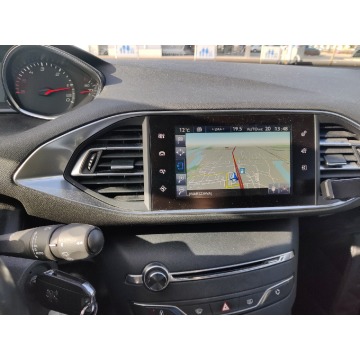 Peugeot 308  Kombi 2017,  1.6 diesel - Na sprzedaż za 26 000 zł - Warszawa - zdjęcie 2