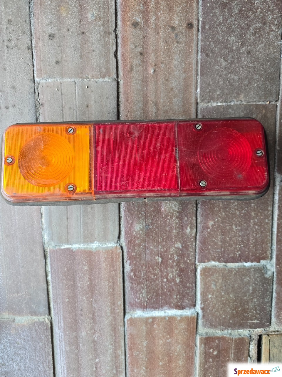 Tylna lampa zespolona STAR/Jelcz