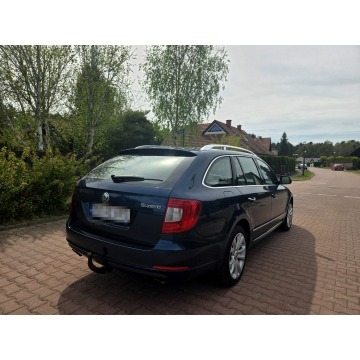 Skoda Superb  Kombi 2012,  3.6 benzyna, automat - Na sprzedaż za 29 900 zł - Tychy - zdjęcie 3