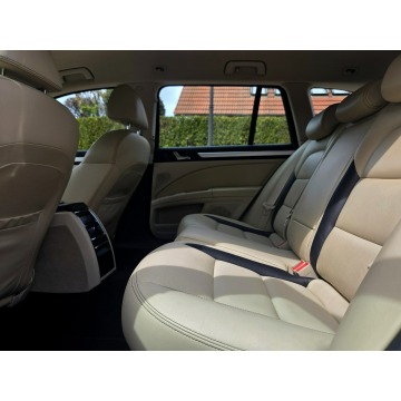 Skoda Superb  Kombi 2012,  3.6 benzyna, automat - Na sprzedaż za 29 900 zł - Tychy - zdjęcie 11