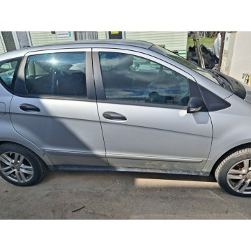 Mercedes - Benz A-klasa  Hatchback 2006,  1.8 benzyna+LPG - Na sprzedaż za 2 499,00 zł - Fasty - zdjęcie 5