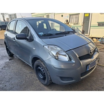 Toyota Yaris  Hatchback 2009,  1.0 benzyna+LPG - Na sprzedaż za 8 999,00 zł - Fasty - zdjęcie 3