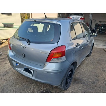 Toyota Yaris  Hatchback 2009,  1.0 benzyna+LPG - Na sprzedaż za 8 999,00 zł - Fasty - zdjęcie 4