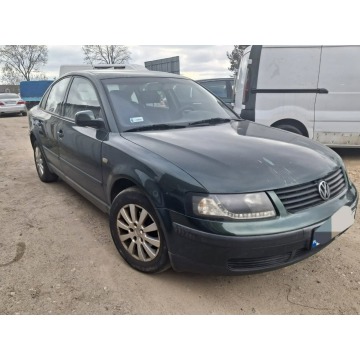 Volkswagen Passat  Sedan/Limuzyna 2000,  1.8 benzyna - Na sprzedaż za 2 999,00 zł - Fasty - zdjęcie 2