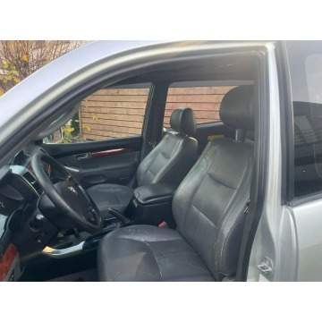 Toyota Land Cruiser  SUV 2004,  3.0 diesel, automat - Na sprzedaż za 29 900 zł - Mysłowice - zdjęcie 9