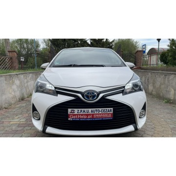 Toyota Yaris  Hatchback 2015,  1.5 hybryda, automat - Na sprzedaż za 45 900 zł - Wąchock - zdjęcie 4