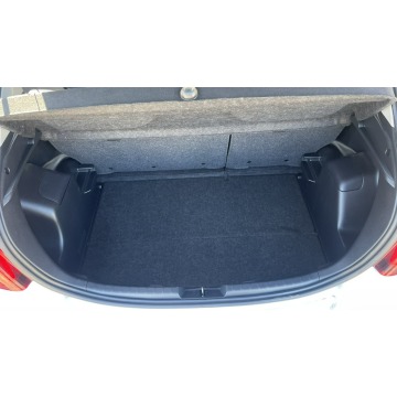 Toyota Yaris  Hatchback 2015,  1.5 hybryda, automat - Na sprzedaż za 45 900 zł - Wąchock - zdjęcie 10