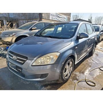 Kia Cee'd - 1.6 CRDI do drobnych poprawek bartdzo tanio Tanie Auta Fasty