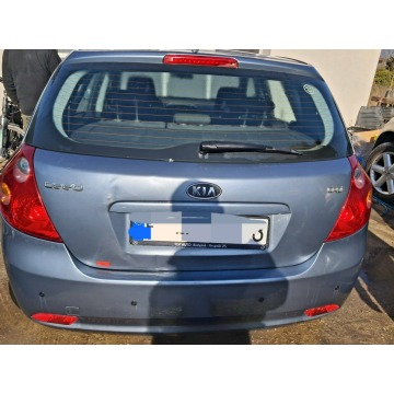 Kia Ceed  Hatchback 2007,  1.6 diesel - Na sprzedaż za 3 999,00 zł - Fasty - zdjęcie 5