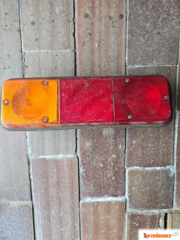 Tylna lampa zespolona STAR/Jelcz - Lampy tylne - Łódź
