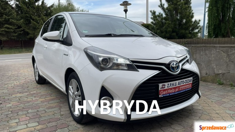 Toyota Yaris  Hatchback 2015,  1.5 hybryda, automat - Na sprzedaż za 45 900 zł - Wąchock