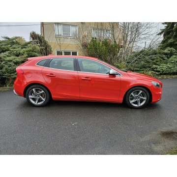 Volvo V40  Hatchback 2014,  1.6 diesel - Na sprzedaż za 29 900 zł - Opoczno - zdjęcie 2