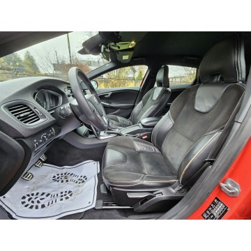 Volvo V40  Hatchback 2014,  1.6 diesel - Na sprzedaż za 29 900 zł - Opoczno - zdjęcie 9