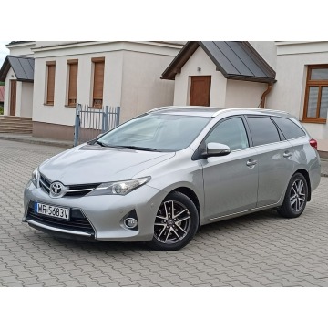 Toyota Auris  Kombi 2013,  2.0 diesel - Na sprzedaż za 23 900 zł - Zwoleń - zdjęcie 3