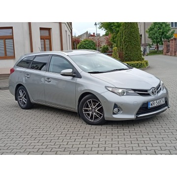 Toyota Auris  Kombi 2013,  2.0 diesel - Na sprzedaż za 23 900 zł - Zwoleń - zdjęcie 11