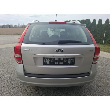 Kia Ceed 2011,  1.6 diesel - Na sprzedaż za 15 700 zł - Słupsk - zdjęcie 5