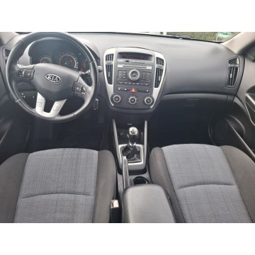 Kia Ceed 2011,  1.6 diesel - Na sprzedaż za 15 700 zł - Słupsk - zdjęcie 10