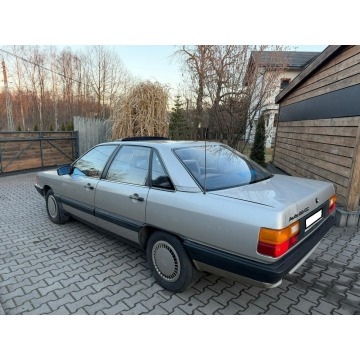 Audi 100  Sedan/Limuzyna 1983,  2.1 benzyna - Na sprzedaż za 14 700 zł - Mysłowice - zdjęcie 7