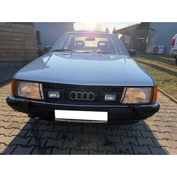 Audi 100  Sedan/Limuzyna 1983,  2.1 benzyna - Na sprzedaż za 14 700 zł - Mysłowice - zdjęcie 6