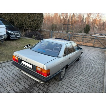 Audi 100  Sedan/Limuzyna 1983,  2.1 benzyna - Na sprzedaż za 14 700 zł - Mysłowice - zdjęcie 8