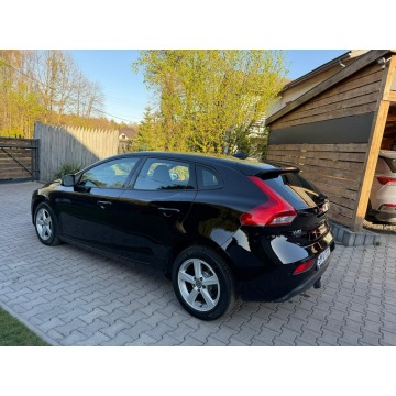 Volvo V40  Hatchback 2016,  2.0 diesel - Na sprzedaż za 31 700 zł - Mysłowice - zdjęcie 3