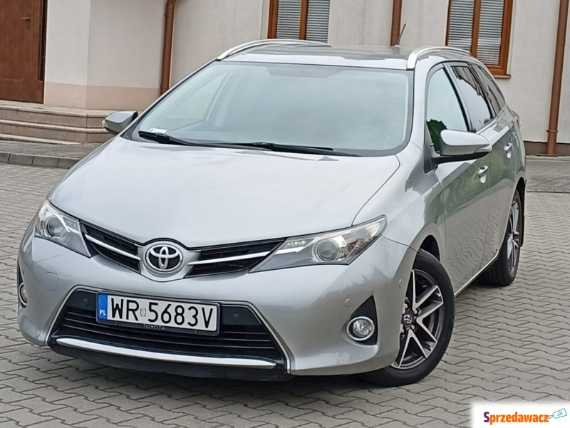 Toyota Auris  Kombi 2013,  2.0 diesel - Na sprzedaż za 23 900 zł - Zwoleń